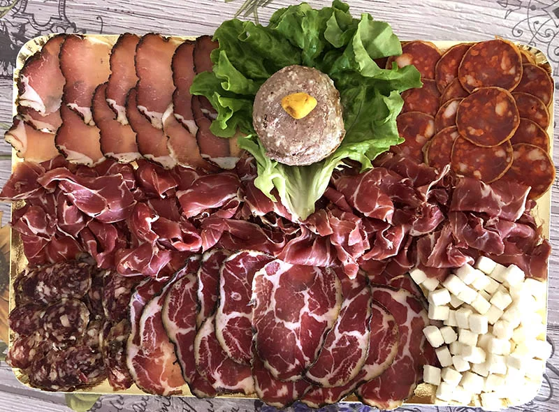 Planche apéritive charcuterie la seyne